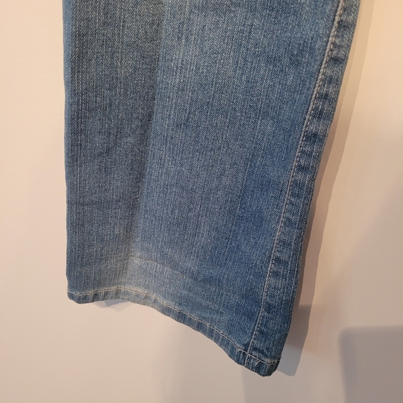 Jeans - Picture 11 of 12